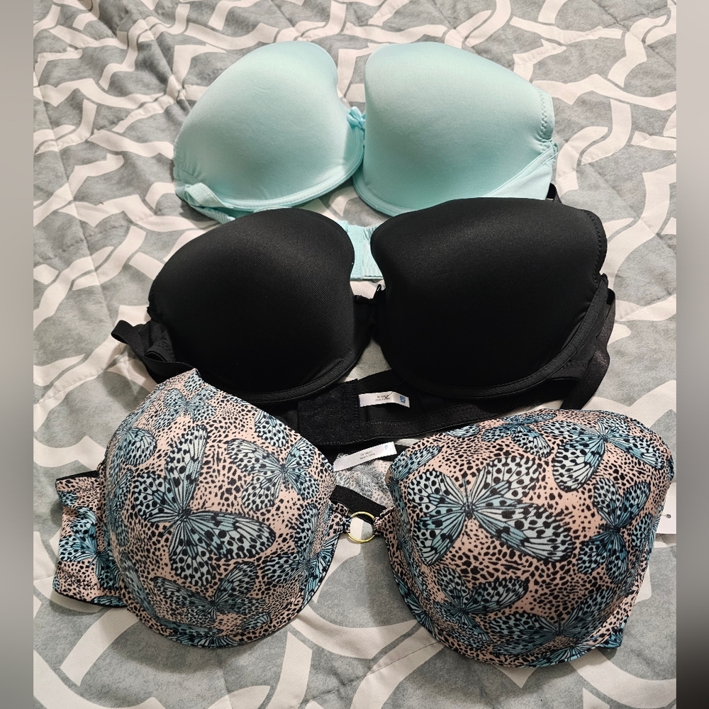 Bras set of 3 Rue21 size 42D Brand new - Picture 1 of 7